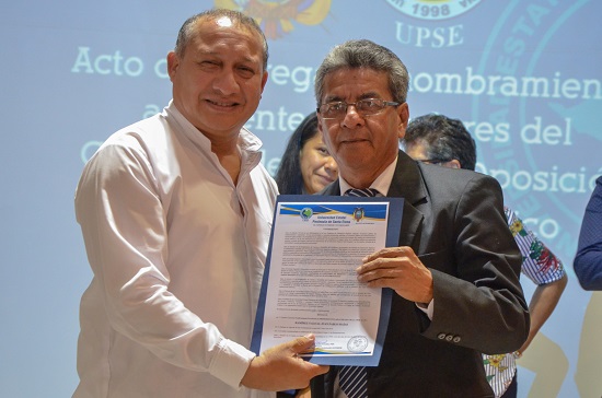 DÍA 02 ENTREGA DE NOMBRAMIENTOS FOTO18 copia