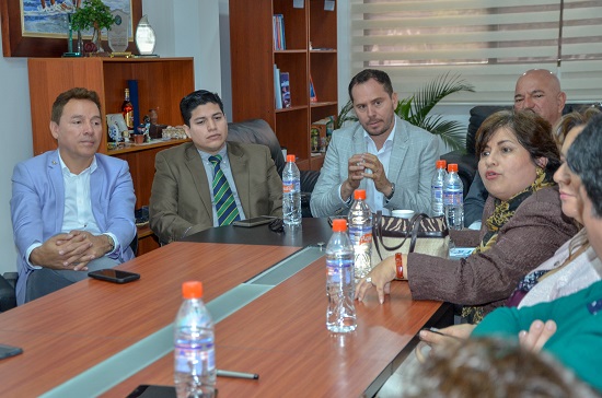 DÍA 16 RECTORA SE REÚNE CON EMPRESARIOS FOTO1 copia