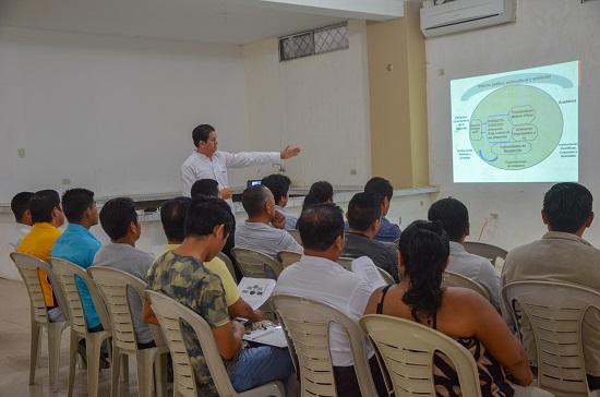 DÍA 25 SOCIALIZACIÓN DE LOS RECURSOS ARTESANALES LIC EFREN MENDOZA FOTO10 copia