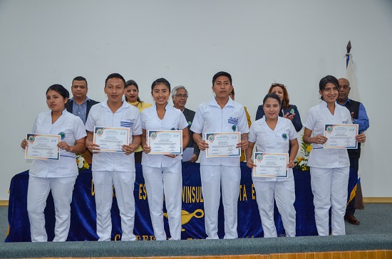 DÍA 21 ENTREGA DE CERTIFICADOS DE VCC A EST DE ENFERMERÍA FOTO14 copia