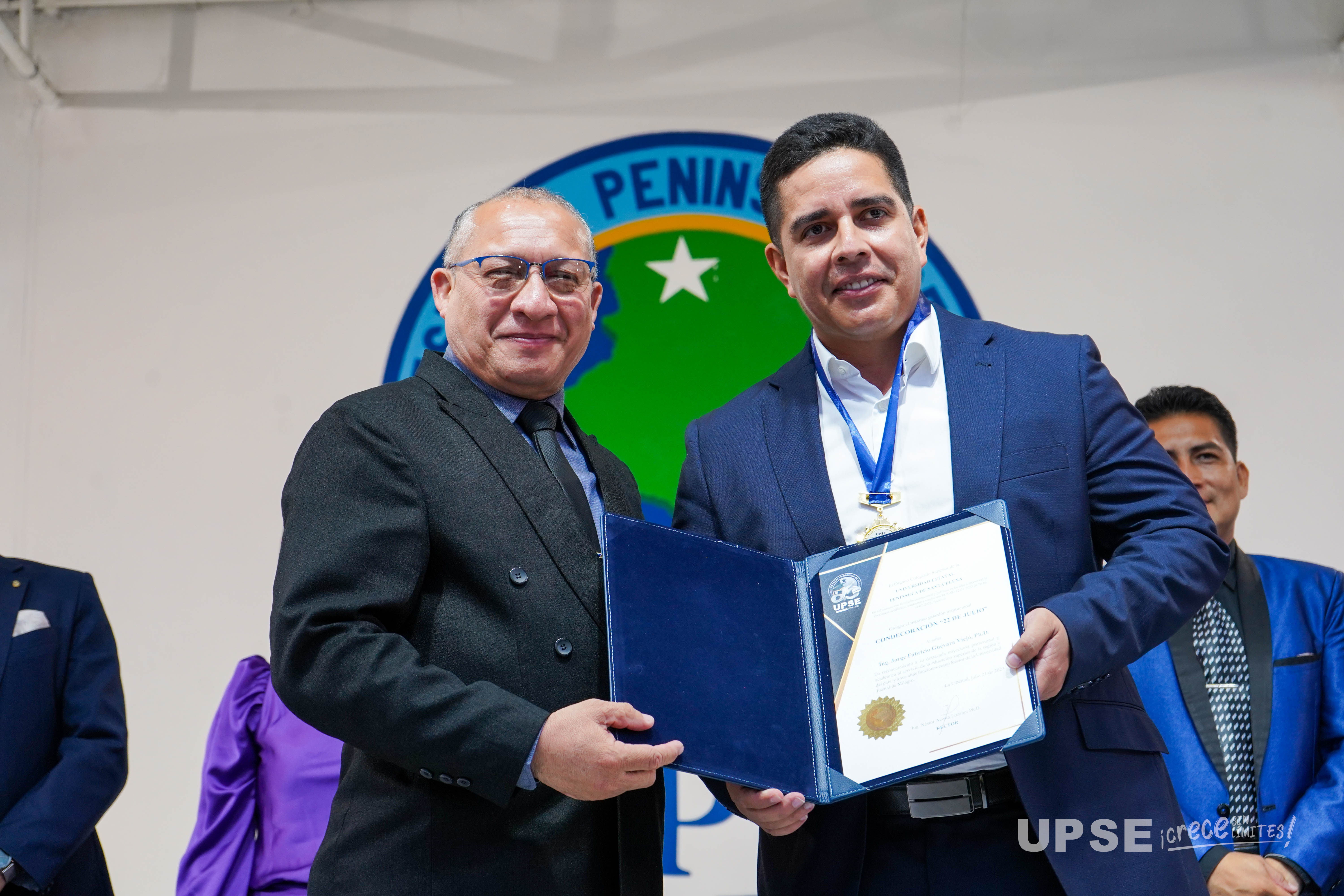 SESIÓN SOLEMNE UPSE 12