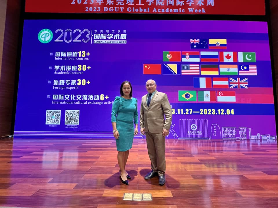 RECTOR Y VICE EN CHINA