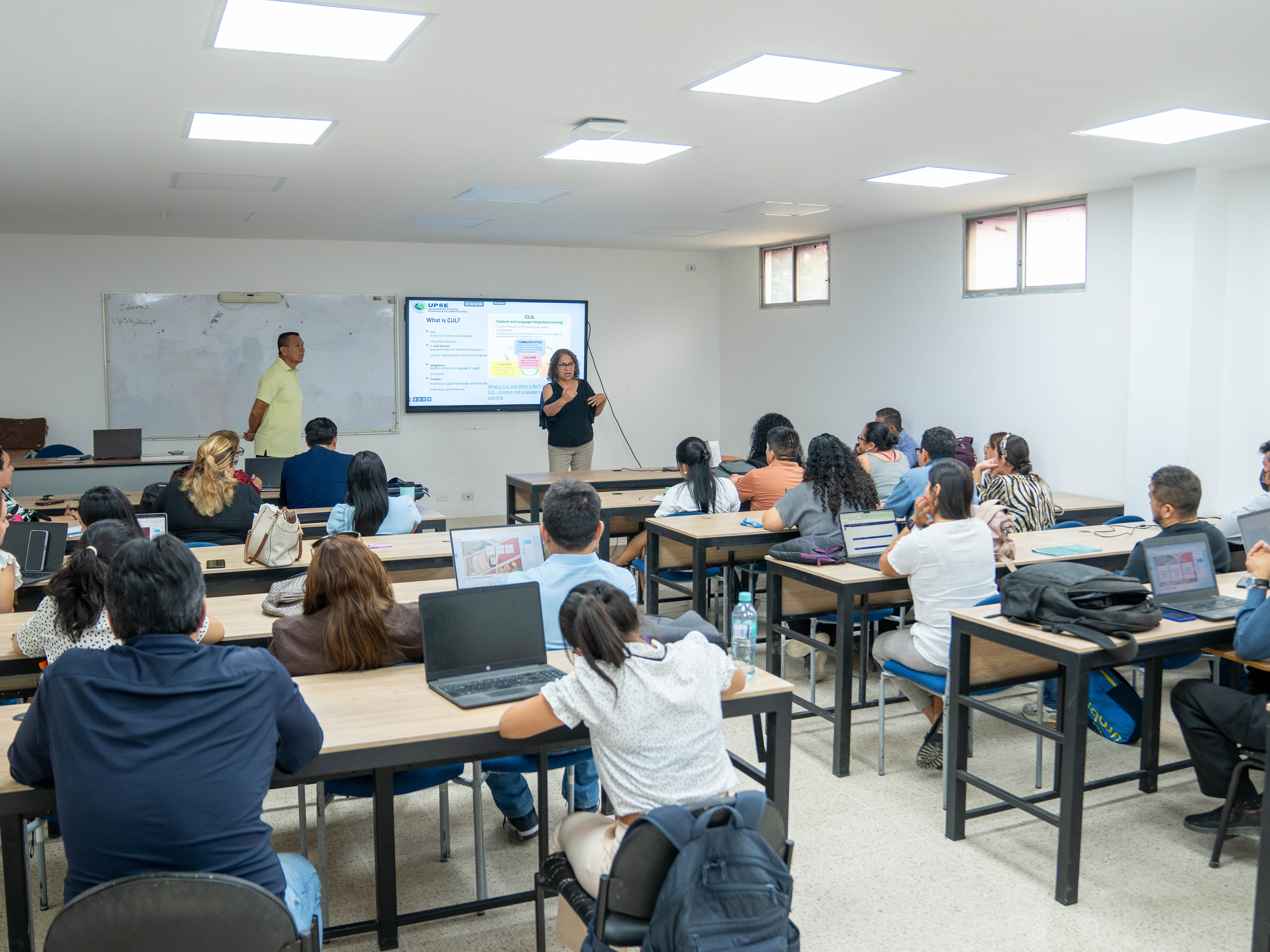 DOCENTES DE LA UPSE SE CAPACITAN EN METODOLOGÍA CLIL PREVIO AL PERÍODO ...