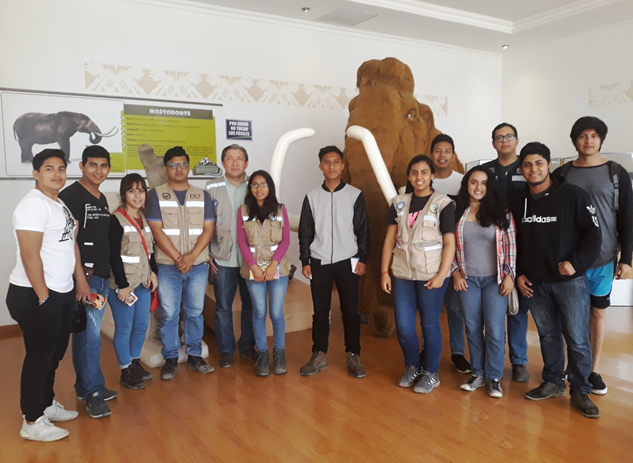 Estudiantes de Geología de la Escuela Politecnica del Litoral ESPOL